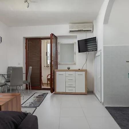 Fuer 2 Personen Ca 20 Qm In Pula, Istrien Istrische Riviera Appartamento Pola