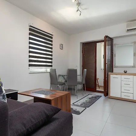 Appartamento Fuer 2 Personen Ca 20 Qm In Pula, Istrien Istrische Riviera *
